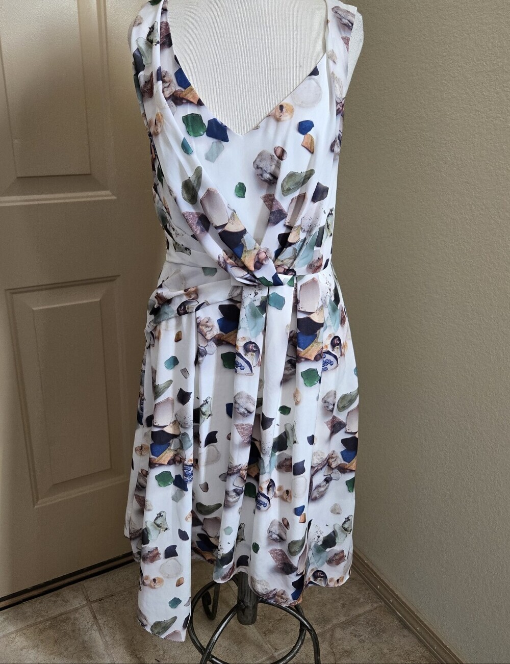 Anthropologie Meadow Rue Beach Treasures Dress featuring a sea glass pattern 8